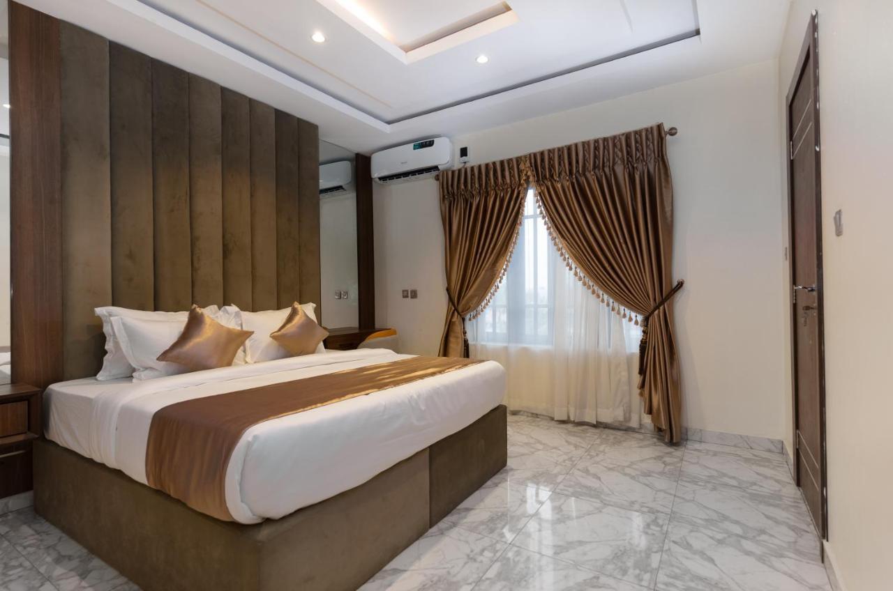 God'S Touch Apartments Remi Fani Kayode Gra. อีเคจา ภายนอก รูปภาพ