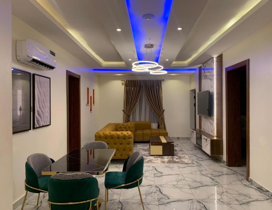 God'S Touch Apartments Remi Fani Kayode Gra. อีเคจา ภายนอก รูปภาพ