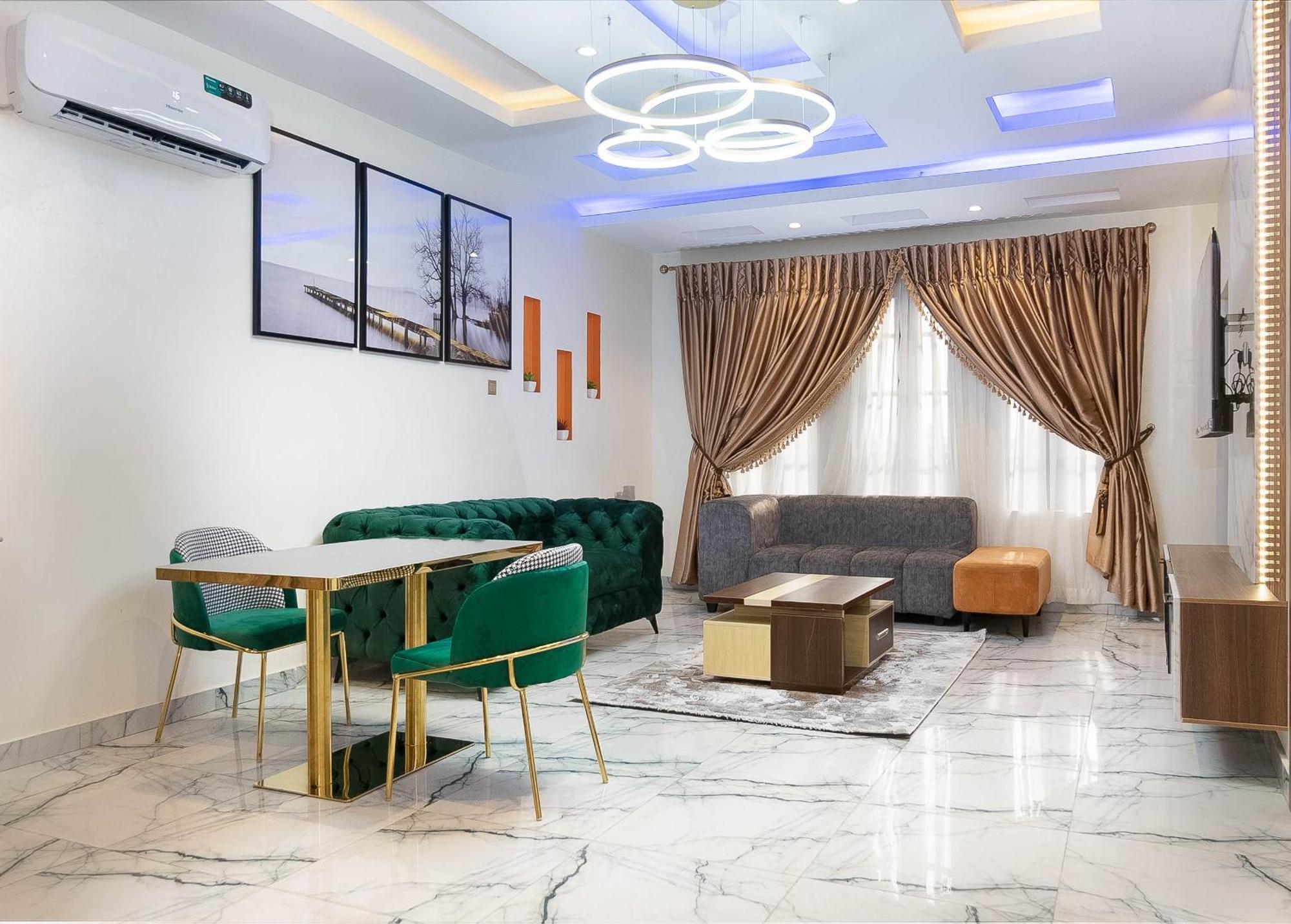 God'S Touch Apartments Remi Fani Kayode Gra. อีเคจา ภายนอก รูปภาพ